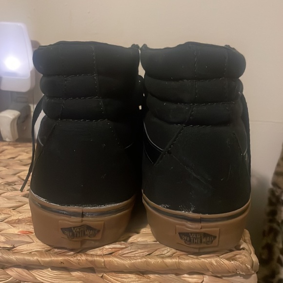 VANS - Picture 3 of 4